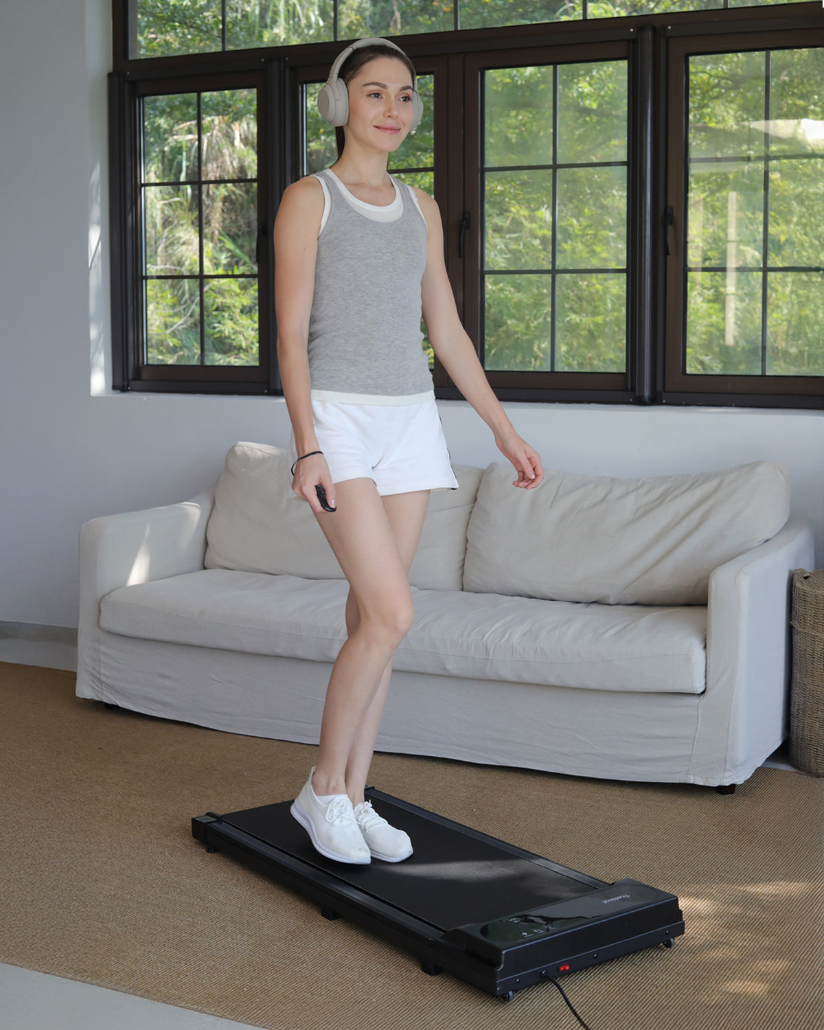 theneat-neatwalk-treadmill-running-at-home